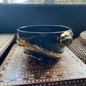 Black gold snake bowl